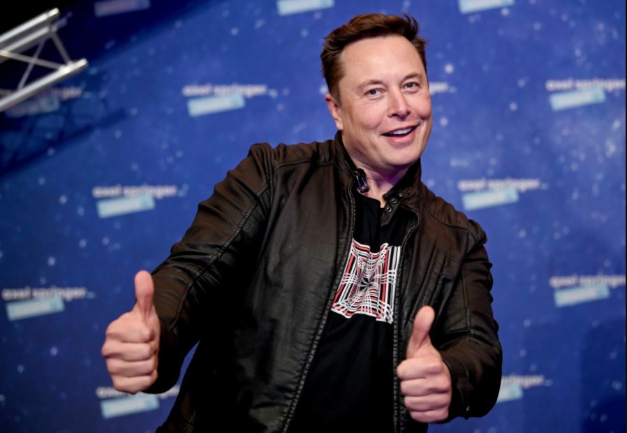 Elon Musk reta a Putin a disputarse Ucrania en una pelea 