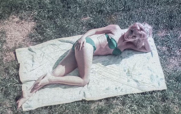 Descubren fotos inéditas de Sharon Tate en bikini