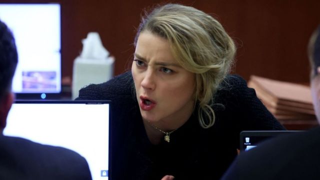 Amber Heard. Analizan su lenguaje corporal en juicio |VIDEO 