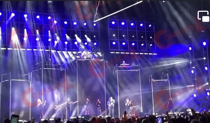 Ilse de Flans se desmaya durante concierto |VIDEO 