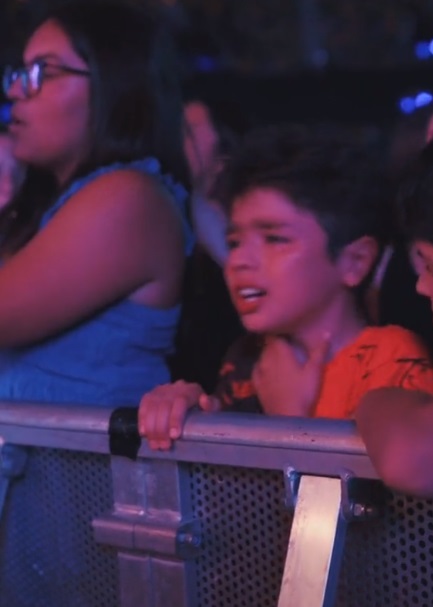Niño llora en concierto de Sebastián Yatra y se hace viral
