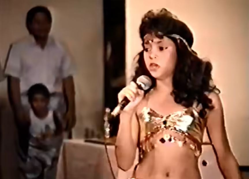 El video de Shakira bailando y cantando a los 11 años
