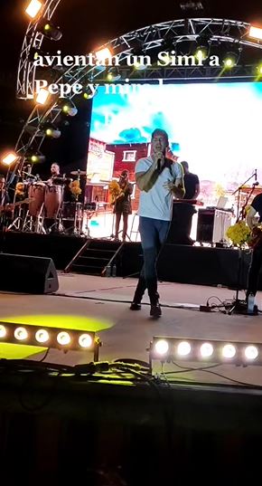 José Madero patea peluches del Dr. Simi en concierto |VIDEO