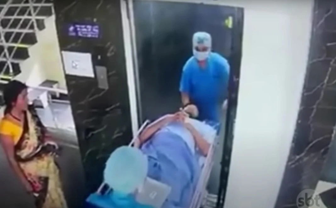 Paciente cae dentro de un elevador