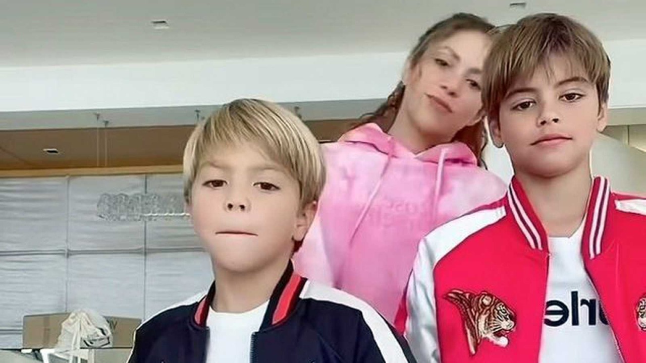 Shakira con sus hijos