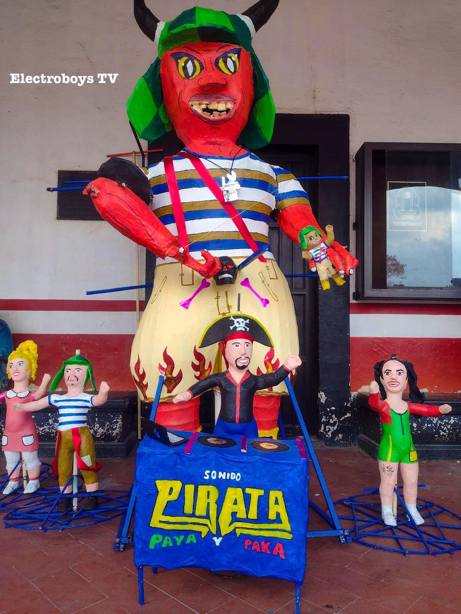 Piñata de Medio Metro