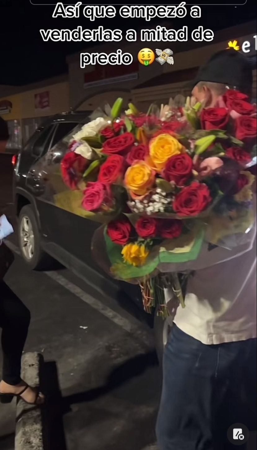 video joven vende flores