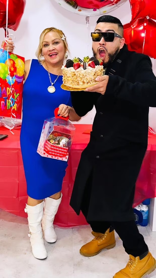 Adrián Estrada festeja su cumpleaños