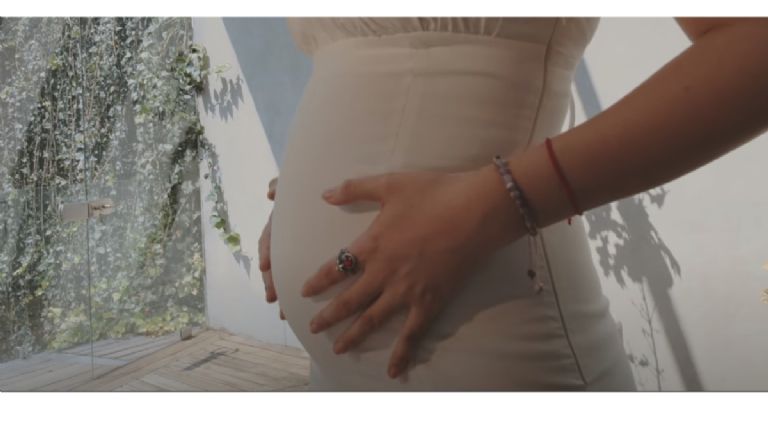 Lesslie Polinesia comparte primeras imágenes se su embarazo