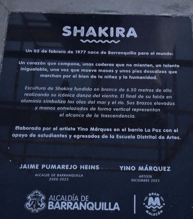estatua reconoce talento de Shakira