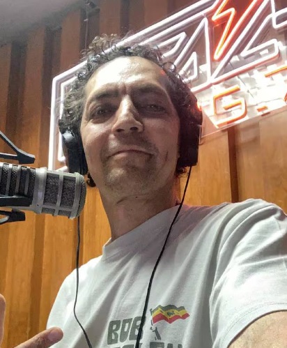Gerardo Pimentel fue locutor de radio