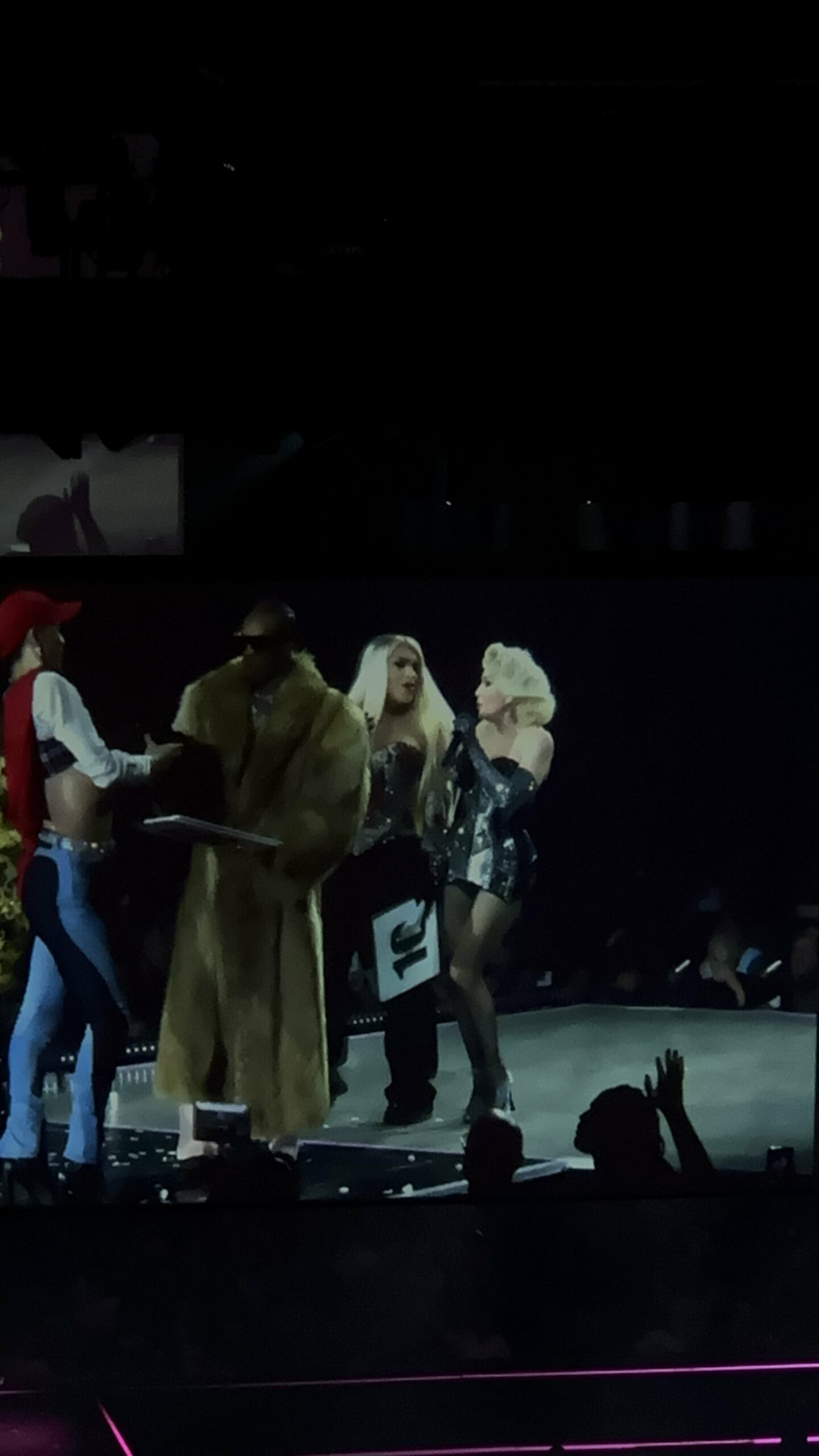 Wendy Guevara se reúne con Madonna en el escenario