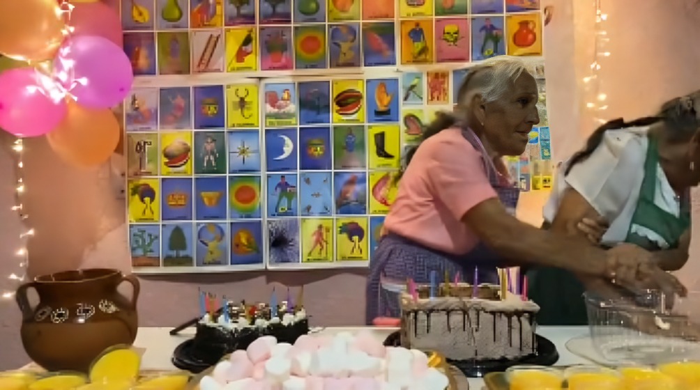 abuelitas pelean por pastel de cumpleaños