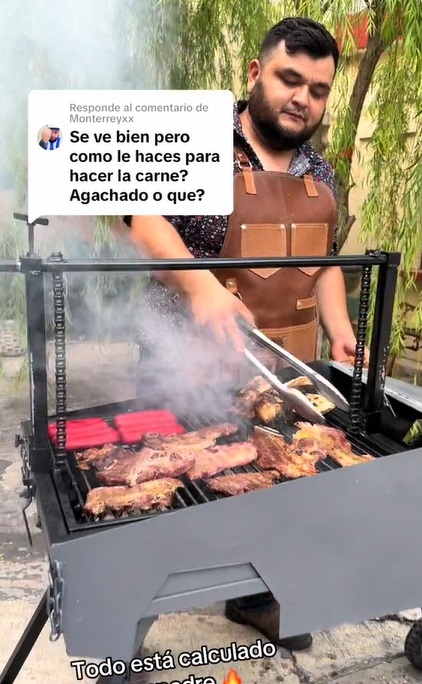 Asador de carne se hace viral por su forma de Tesla