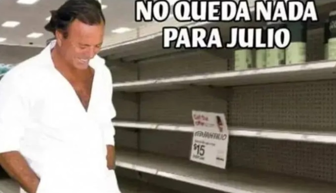 Julio Iglesias en memes 