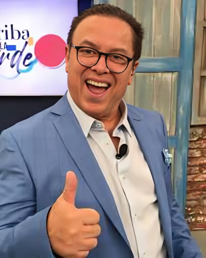 Mario Bezares cambia de look en LCDLF