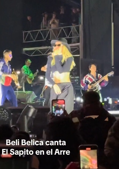 Versión tumbada del 'Sapito' de Belinda