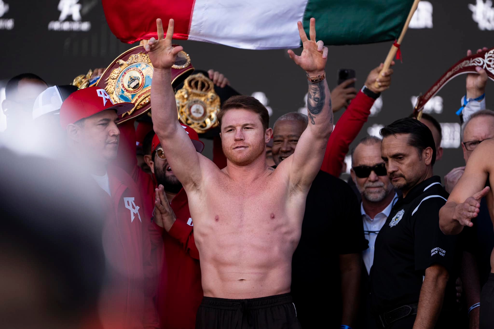 Canelo muestra apoyo a Camila Fernández