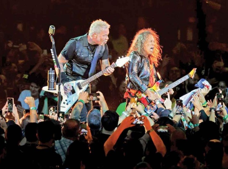 Metallica en concierto con Caifanes