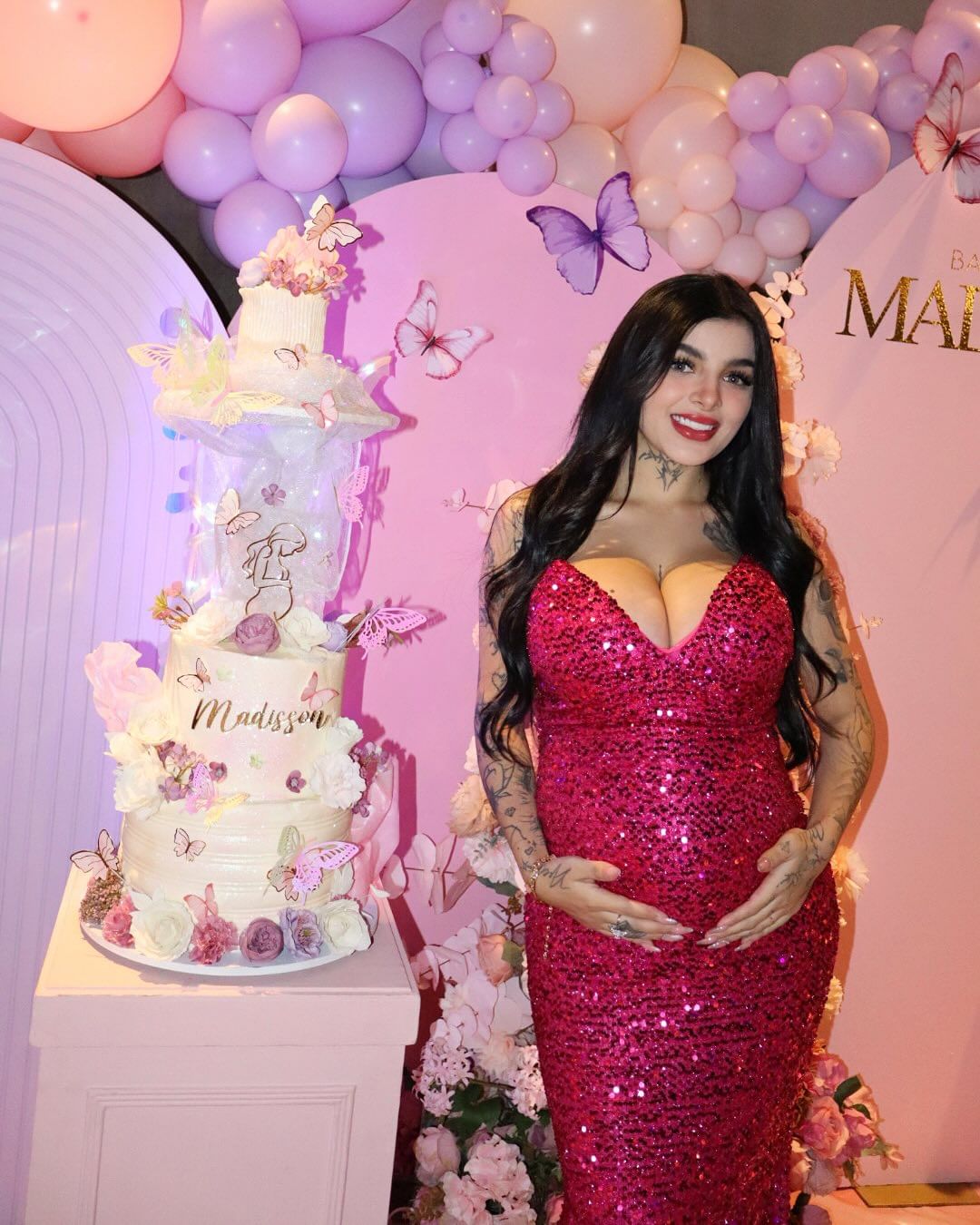 Karely Ruiz revela regalos que recibió en baby shower