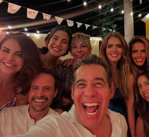 Yordi Rosado celebra la boda de Martha Higareda