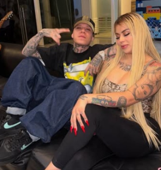 ¿Santa Fe Klan es novio de la YouTuber Mona?