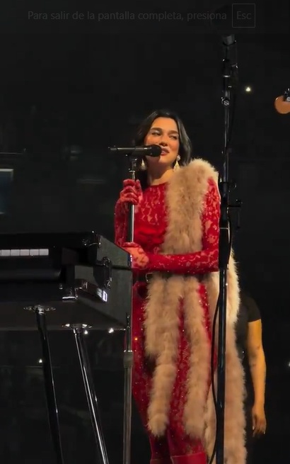 Dua Lipa canta Héroe de Enrique Iglesias en español