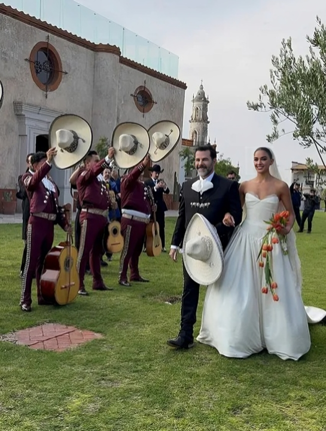 ¿Cómo fue la boda de Ale Capetillo y Nader Shouery?