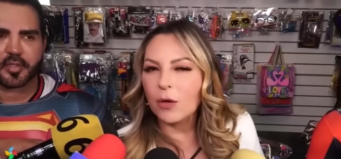 Mariana Ochoa reacciona a escándalo por cobros de Violeta Isfel