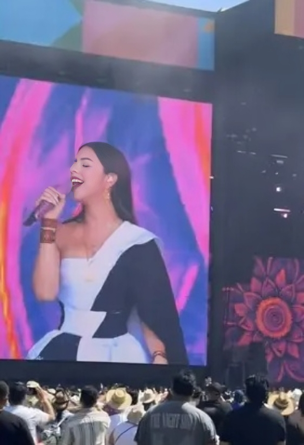Ángela Aguilar fracasa durante presentación en festival