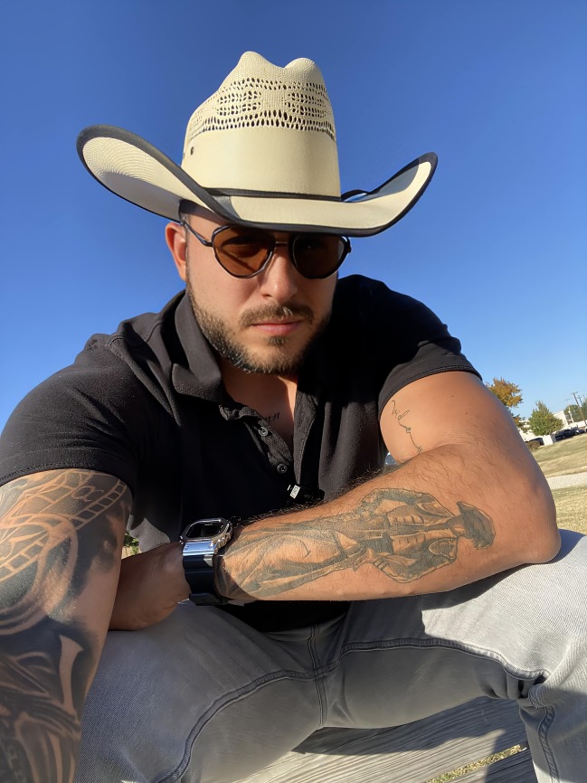 ¿A qué se dedica Cibad Hernández?