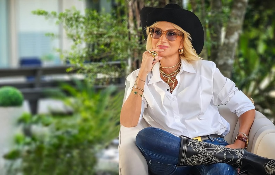 Adela Micha aclara polémica con Nodal