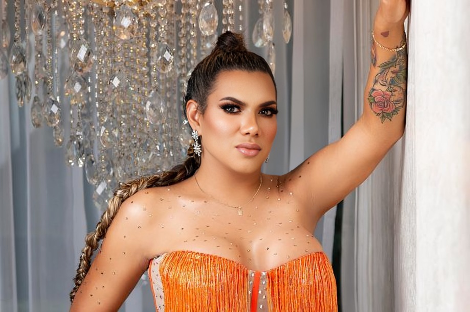 Elizabeth Álvarez se habría negado a susar mismo maquillaje que Kimberly La más preciosa