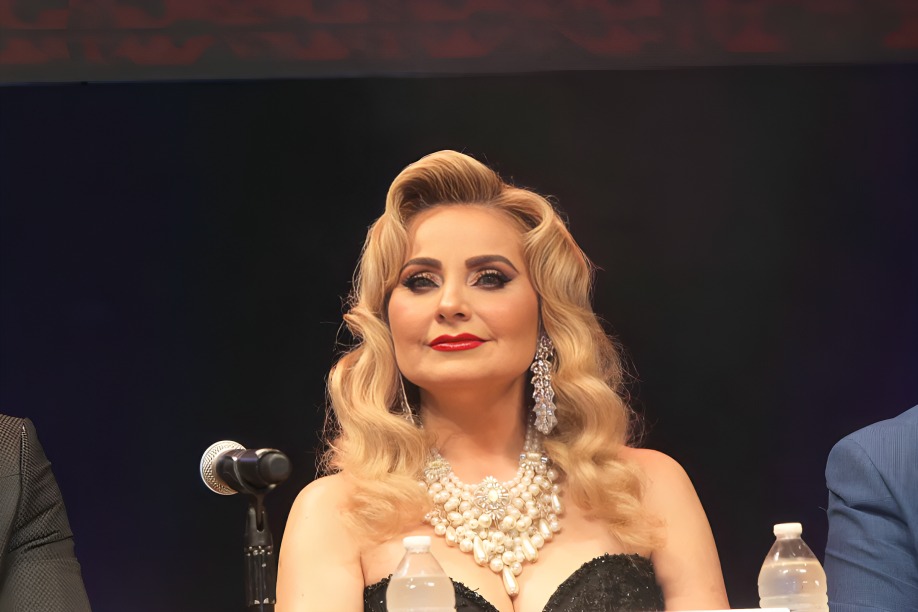 Exhiben malos tratos de Elizabeth Álvarez en Perfume de Gardenias