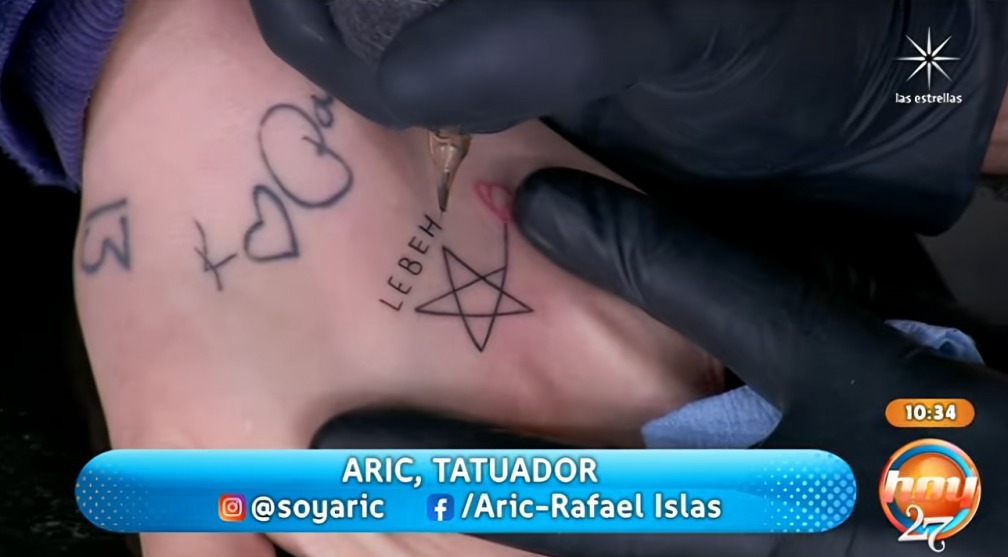 Kunno dedica tatuaje a Rosa Caiafa