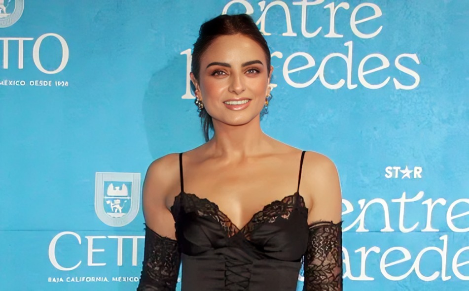 Aislinn Derbez regresa a redes sociales