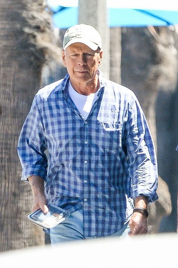Redes especulan muerte de Bruce Willis