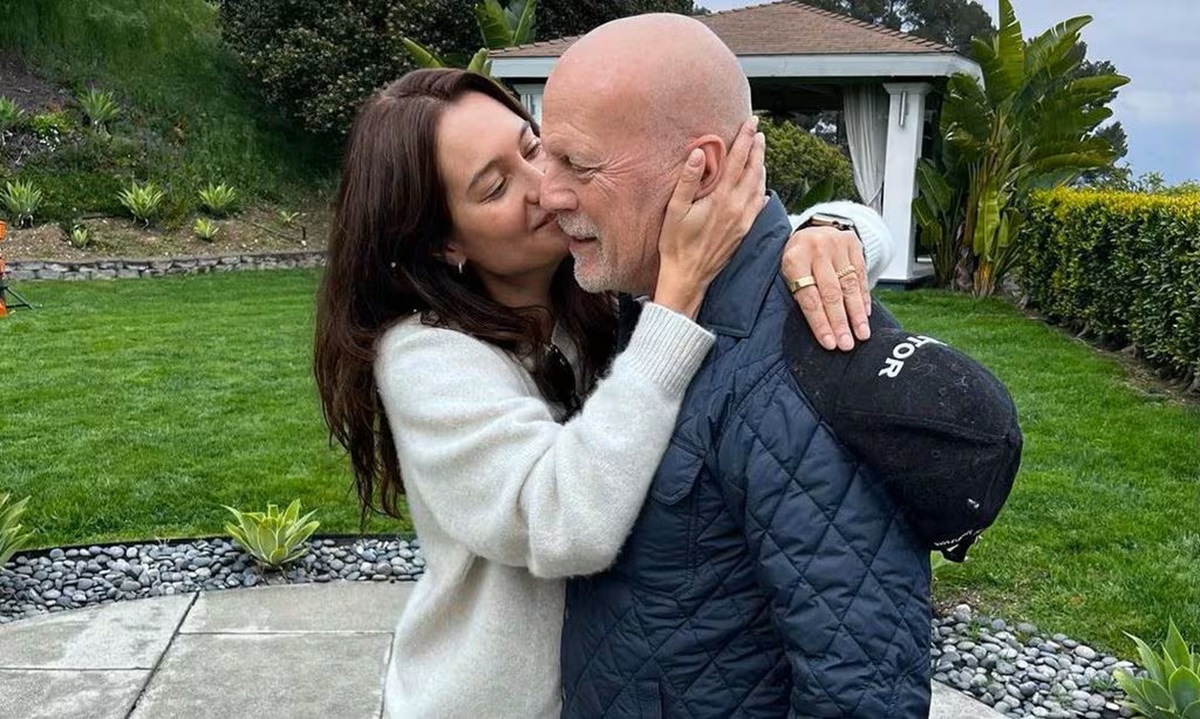 Esposa de Bruce Willis comparte preocupante mensaje