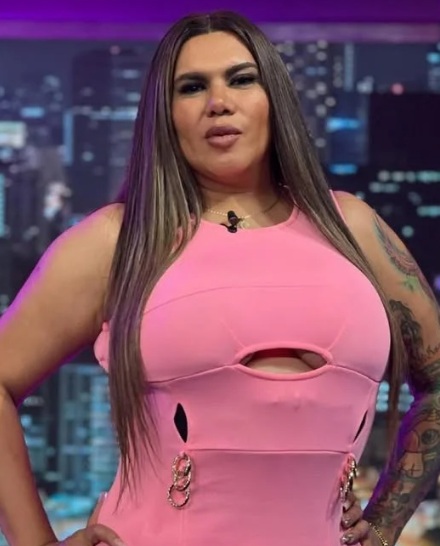 Kimberly ‘La Más Preciosa’ vende ropa usada a precios elevados