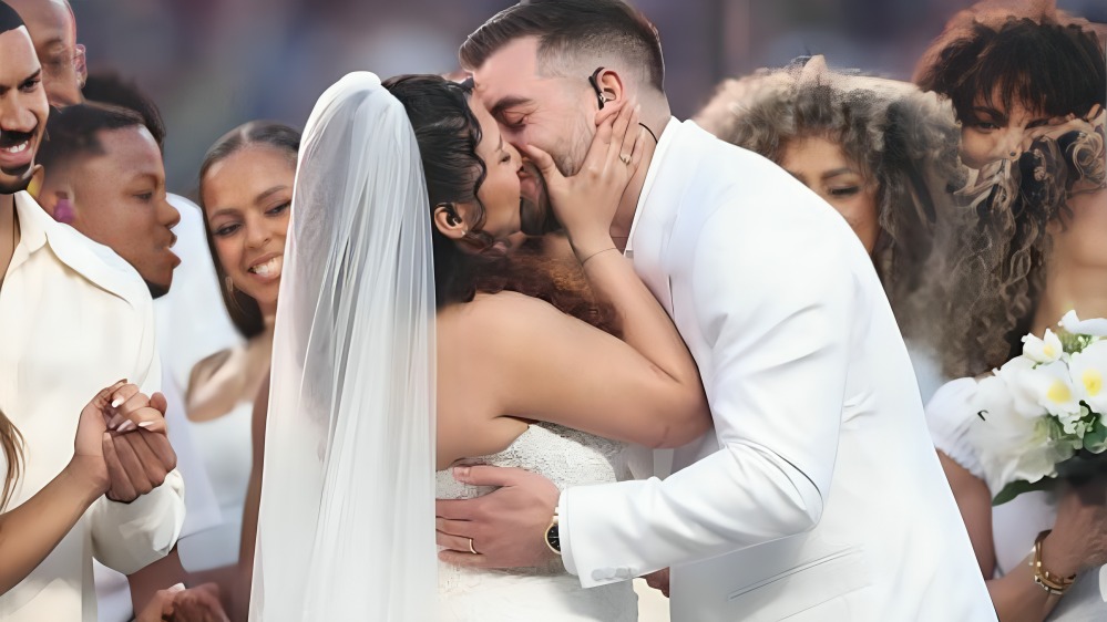 Novia del Super Bowl de Bad Bunny