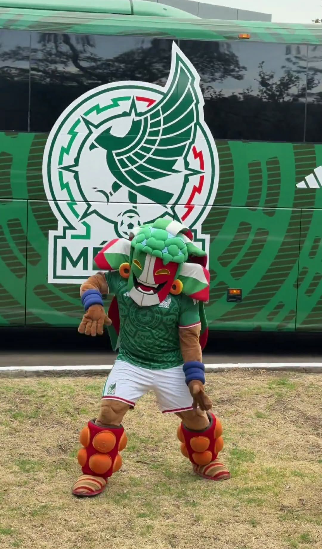 Grupo Frontera presenta canción sobre el Mundial 2026
