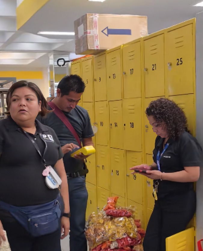 Vendedor de papas con terminal