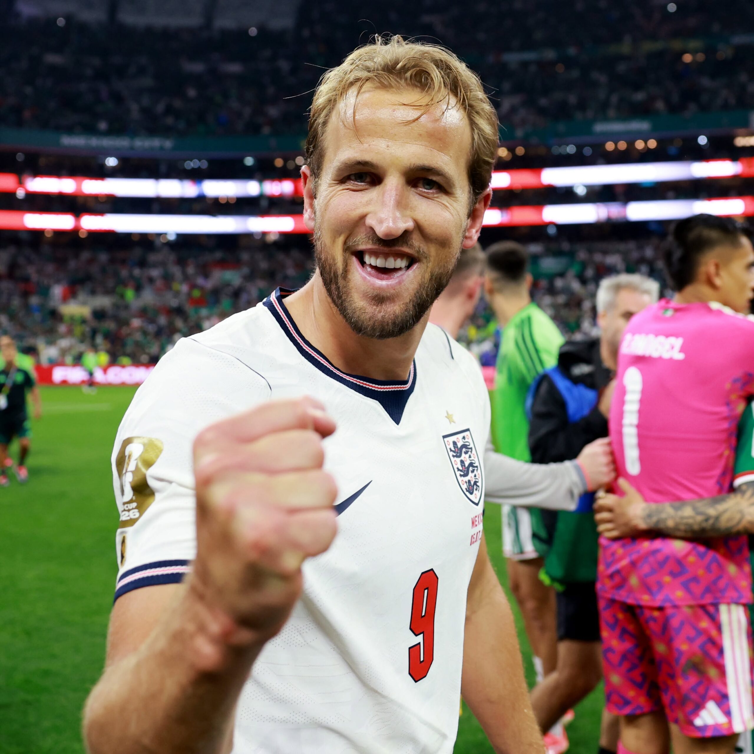 Harry Kane agradece a los fanáticos ingleses por acompañar a su equipo